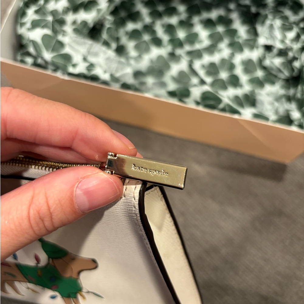 NWOT NEVER USED - Kate Spade Festival Dog Wristlet - Picture 4 of 6